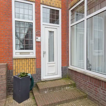 Zeestraat Apartment *